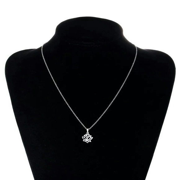 🆕Stainless steel lotus necklace!! - Picture 4 of 4